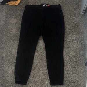 Celebrity Pink Women's Black Skinny Jeans